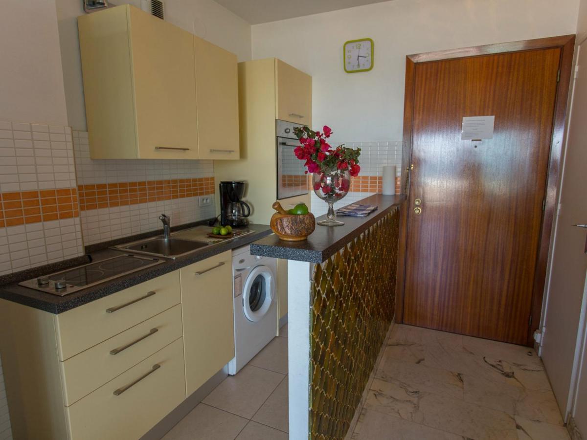 Moderne Avec Terrasse Proche Plages Et Centre, Wifi Gratuit - Fr-1-196-216 Appartement *
