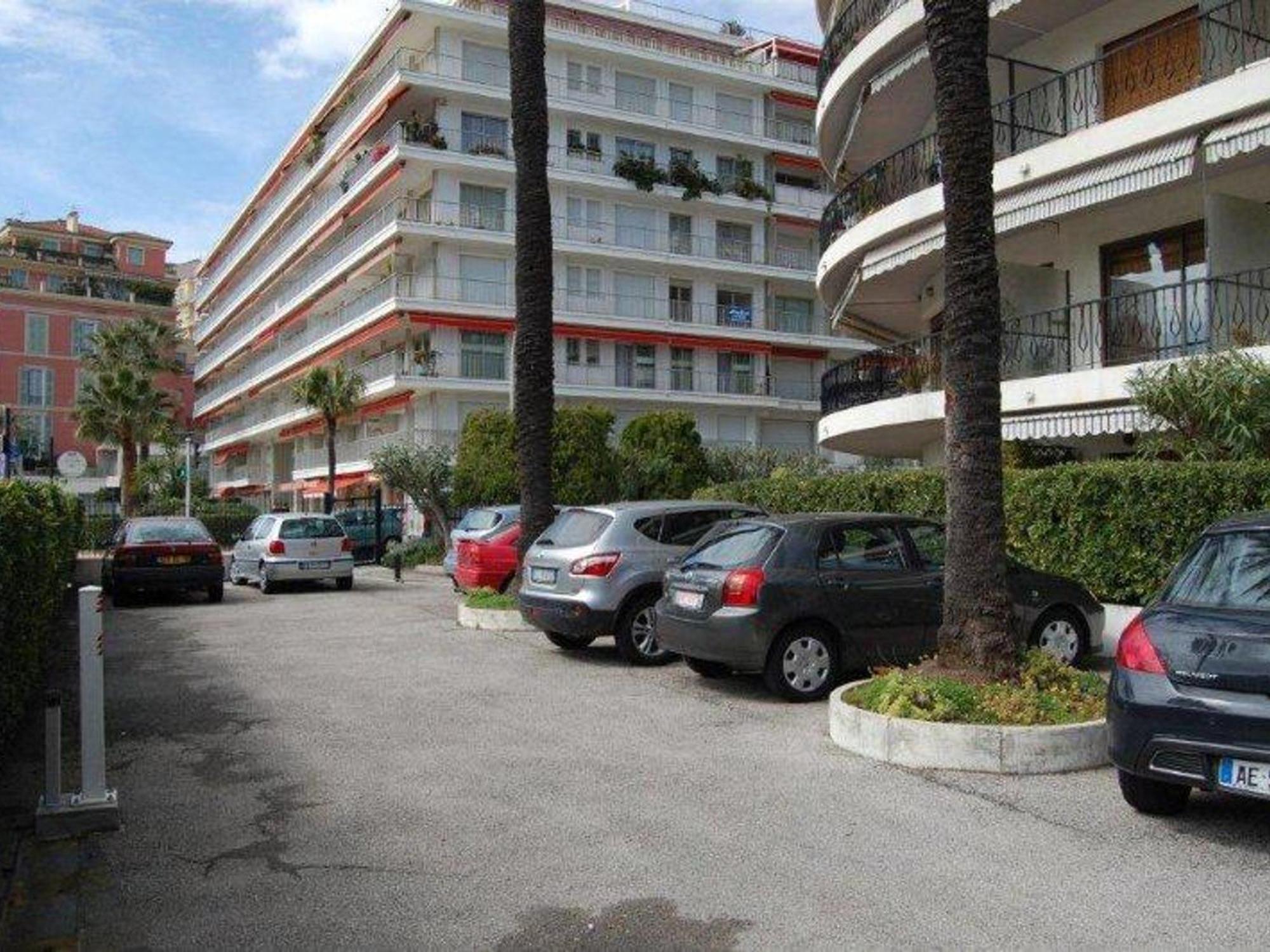 Moderne Avec Terrasse Proche Plages Et Centre, Wifi Gratuit - Fr-1-196-216 Appartement