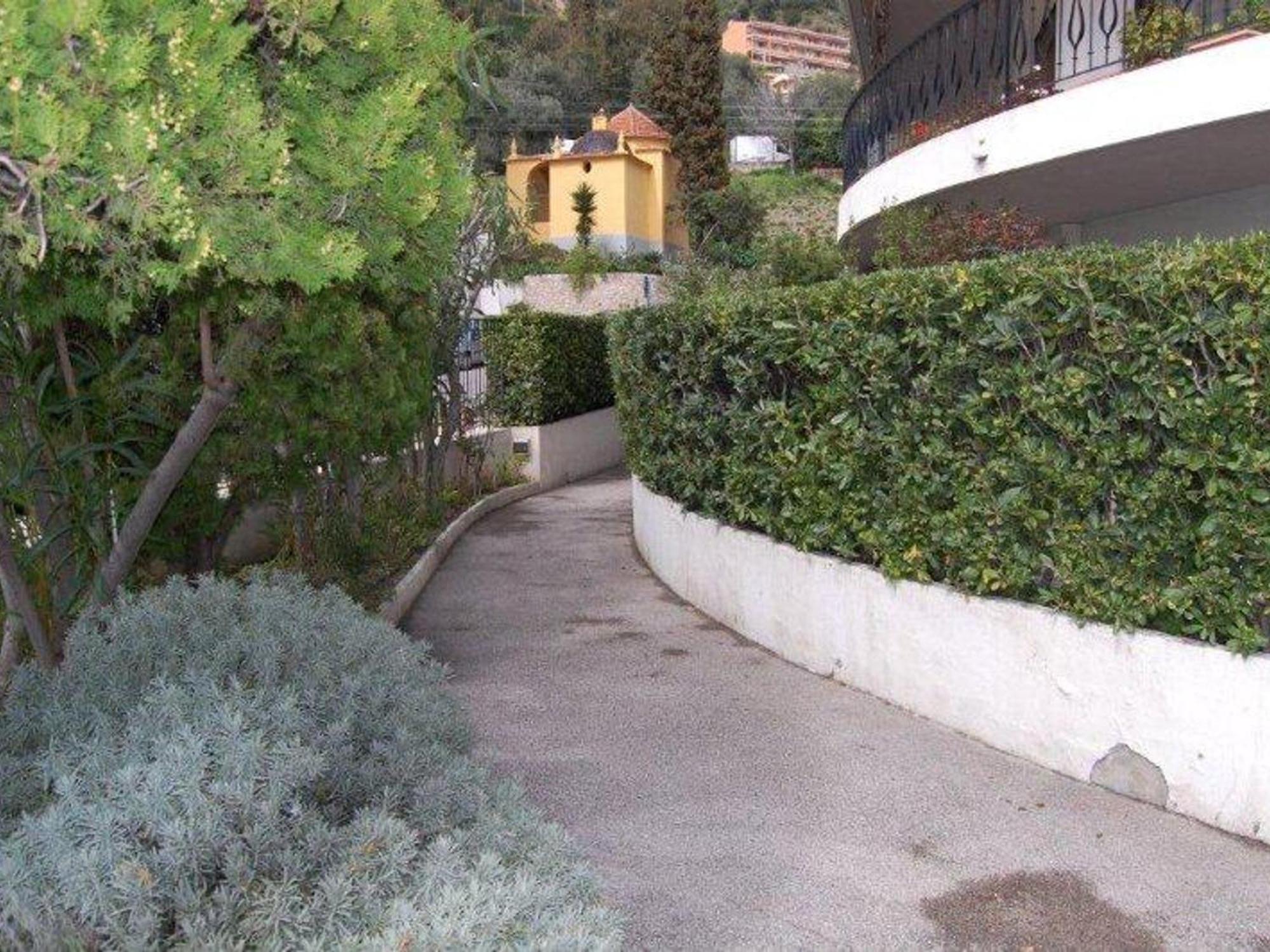 Apartment Moderne Avec Terrasse Proche Plages Et Centre, Wifi Gratuit - Fr-1-196-216 Menton
